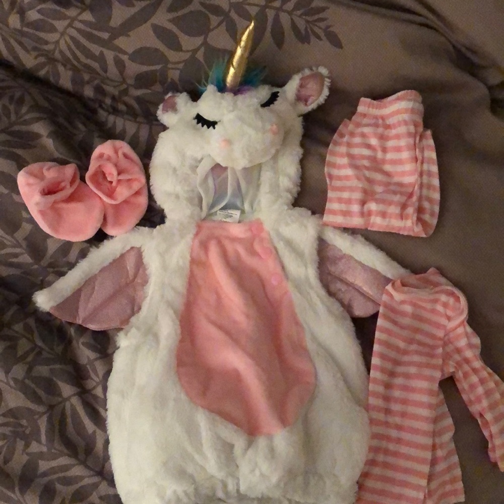 0-6 months unicorn costume.